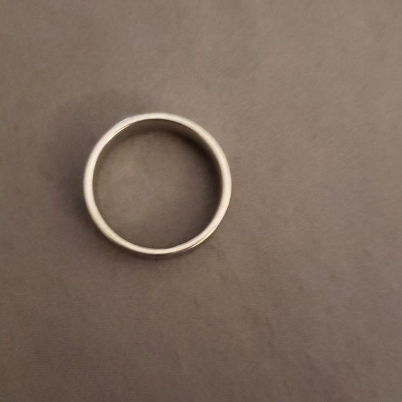 Ring - Picture 3 of 3